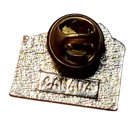 Manitoba Bison Winnipeg Canada Silver Tone Diecast Metal Mar west Lapel Hat Pin - Picture 2 of 3